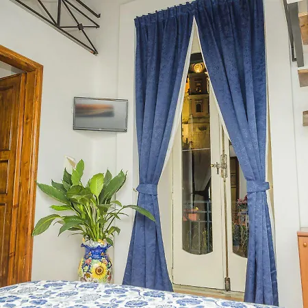 Guest house Affittacamere Mare Luna